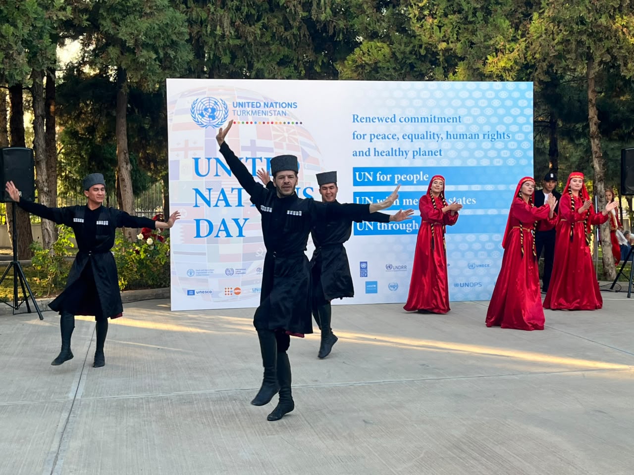 Aşqabadda BMT günü münasibətilə Azərbaycan xüsusi stendlə təmsil olunub (FOTO)
