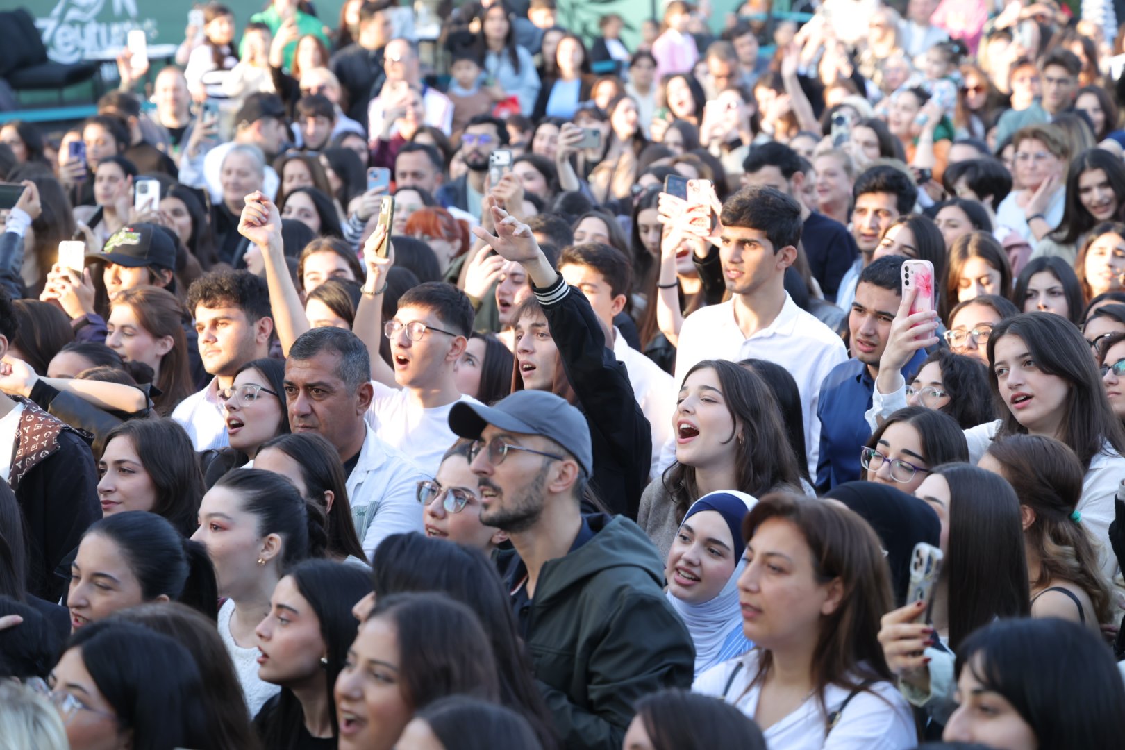 Zeytunla başlayan, musiqi ilə davam edən gün (FOTO)