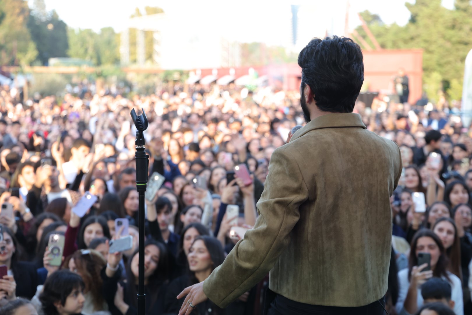 Zeytunla başlayan, musiqi ilə davam edən gün (FOTO)