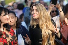 Zeytunla başlayan, musiqi ilə davam edən gün (FOTO)