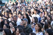 Zeytunla başlayan, musiqi ilə davam edən gün (FOTO)