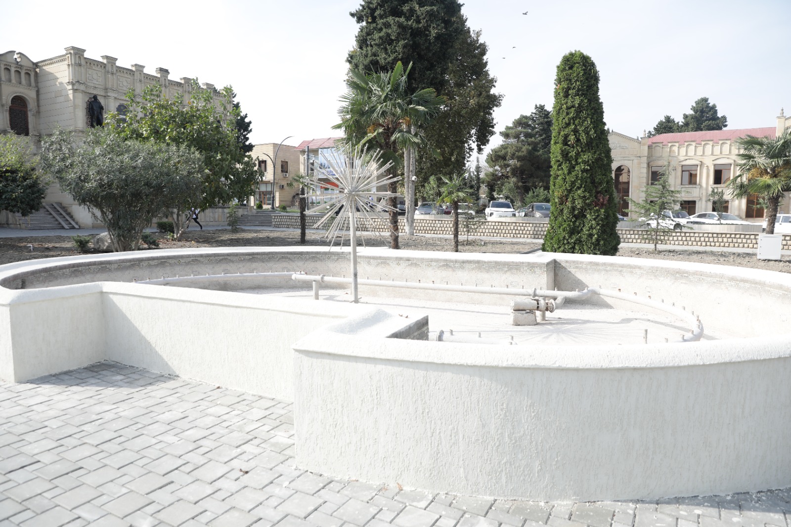 Xaçmazda “Şəhərsalma və Memarlıq İli” çərçivəsində Nəriman Nərimanov küçəsindəki park əsaslı şəkildə yenidən qurulur (FOTO)