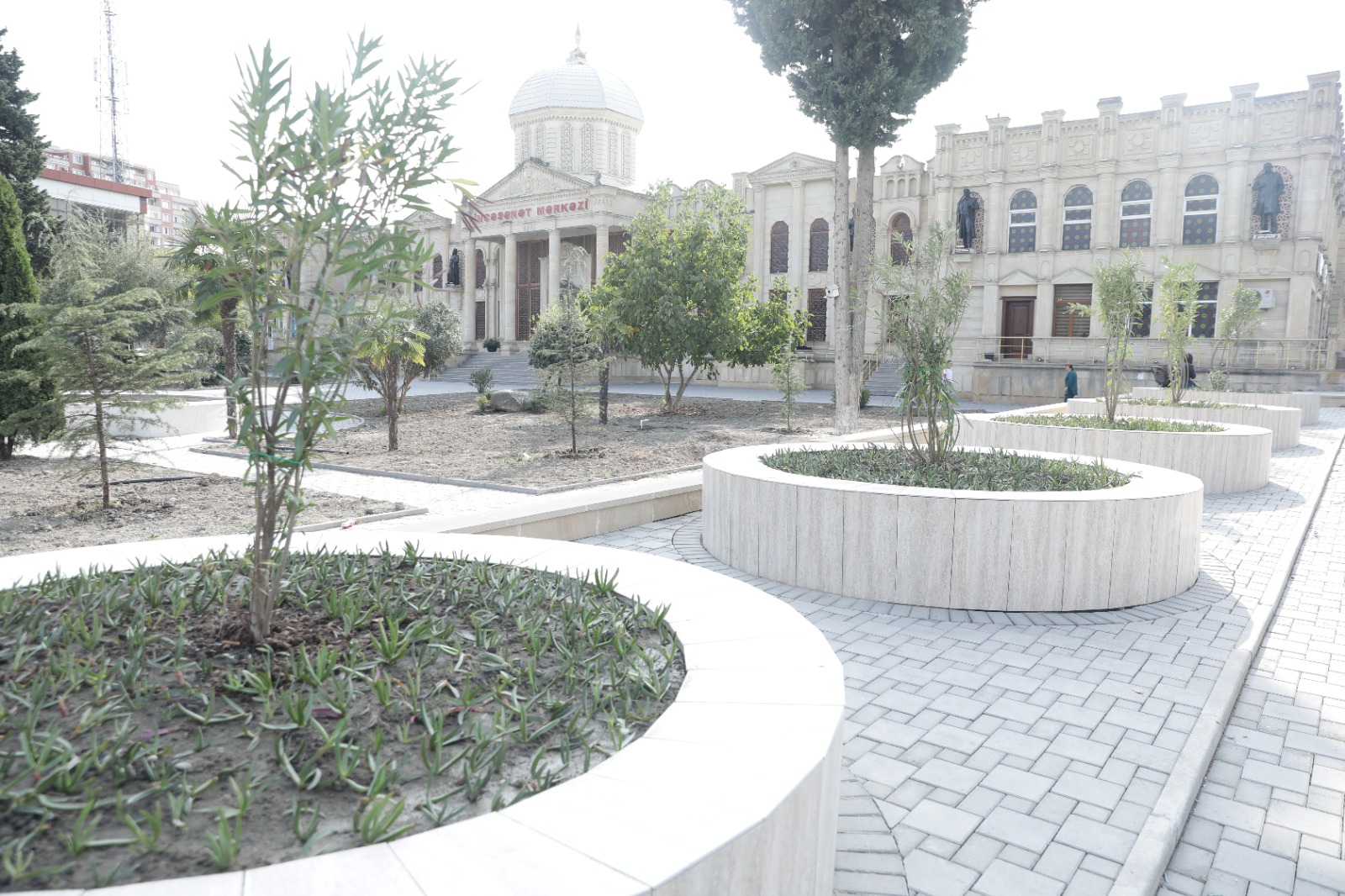 Xaçmazda “Şəhərsalma və Memarlıq İli” çərçivəsində Nəriman Nərimanov küçəsindəki park əsaslı şəkildə yenidən qurulur (FOTO)