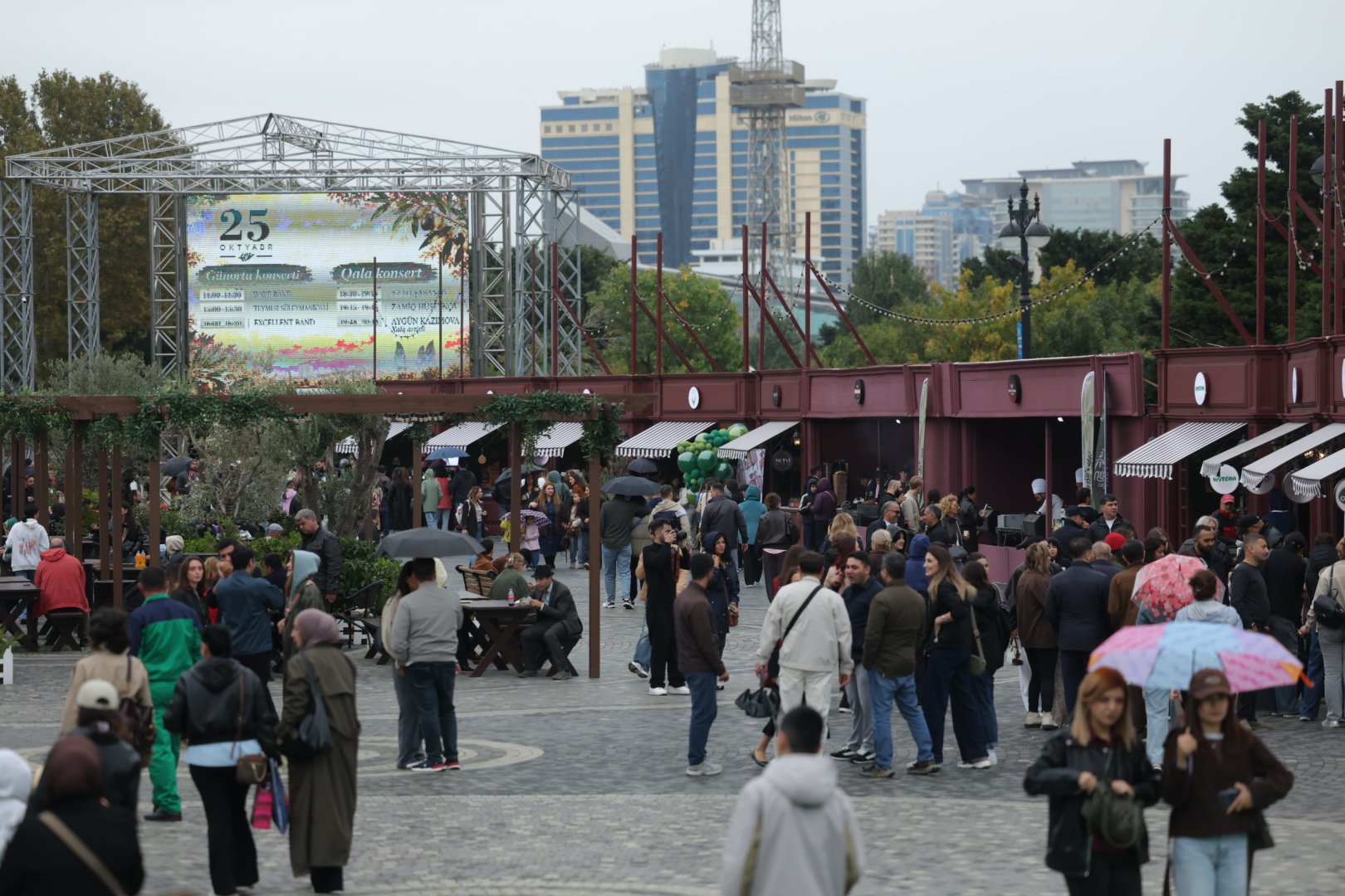 Yağışlı havaya baxmayaraq, Zeytun Festivalı davam edir (FOTO)