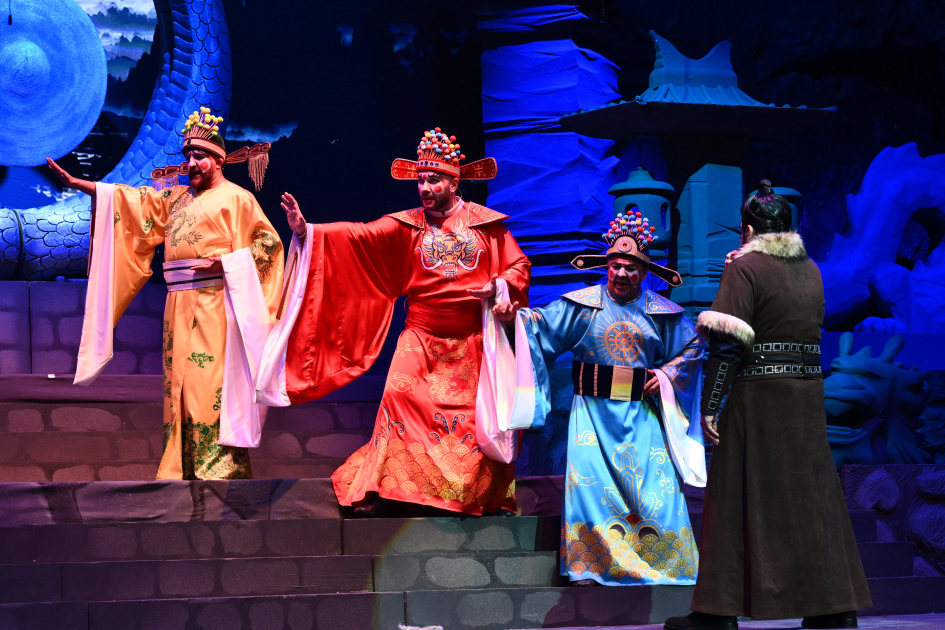 Heydər Əliyev Fondunun vitse-prezidenti Leyla Əliyeva “Turandot” tamaşasının premyerasını izləyib (FOTO)