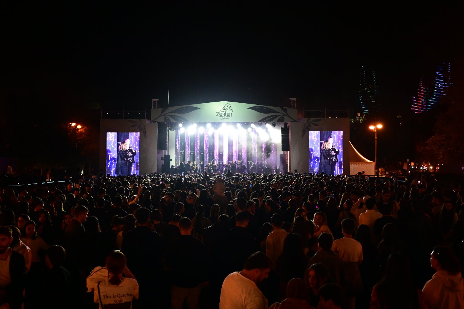 Estrada ulduzları Zeytun Festivalının səhnəsində (FOTO)