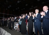 Heydər Əliyev Fondunun vitse-prezidenti Leyla Əliyeva “Turandot” tamaşasının premyerasını izləyib (FOTO)
