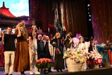 Heydər Əliyev Fondunun vitse-prezidenti Leyla Əliyeva “Turandot” tamaşasının premyerasını izləyib (FOTO)