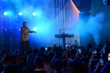 Estrada ulduzları Zeytun Festivalının səhnəsində (FOTO)