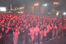 Estrada ulduzları Zeytun Festivalının səhnəsində (FOTO)
