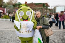 Bakı Bulvarındakı Zeytun Festivalı başa çatdı (FOTO)