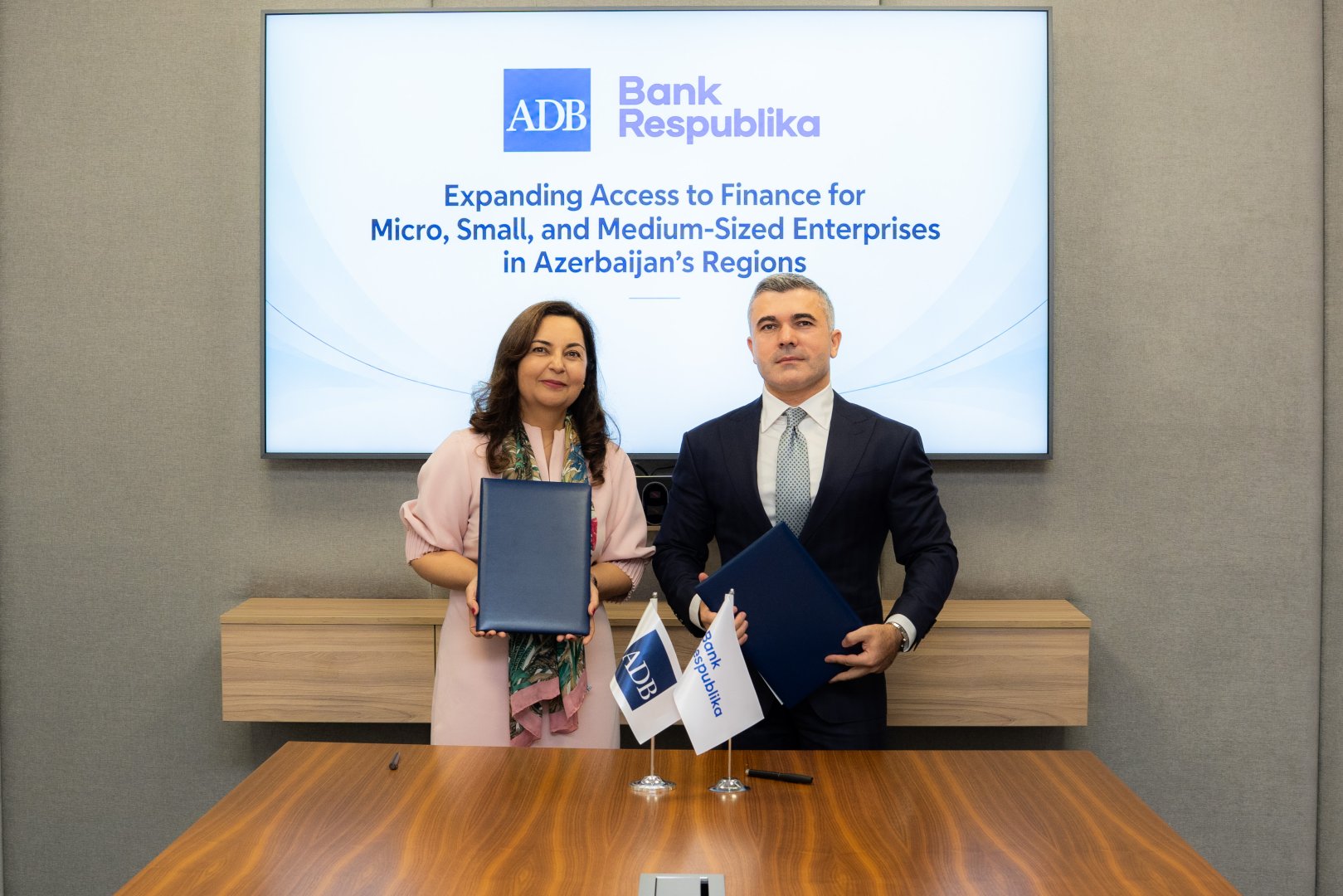 Bank Respublika Asiya İnkişaf Bankından regionlarda sahibkarlığın inkişafı üçün 40 milyon ABŞ dolları cəlb edib (FOTO)