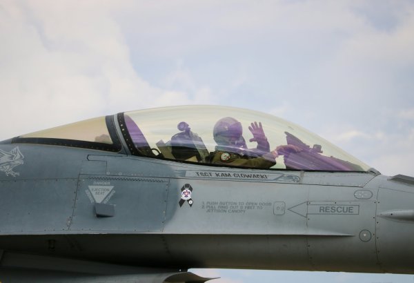 Bu ölkədə pilotlar çatışmır