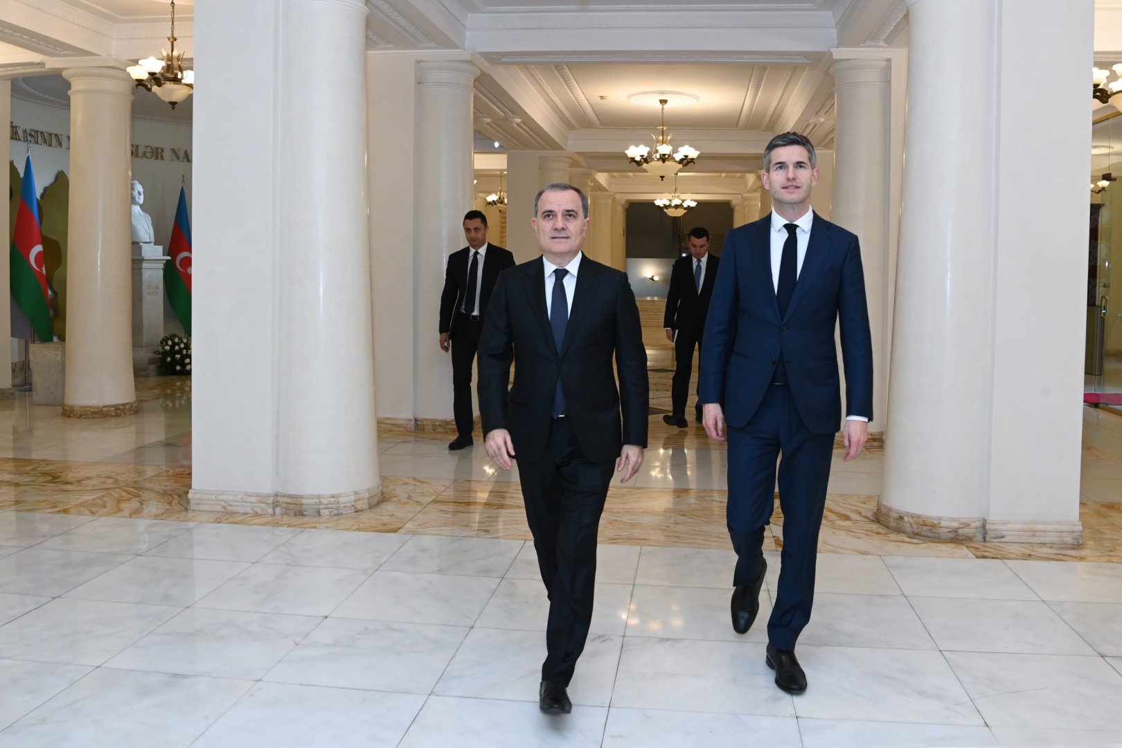 Azərbaycan və Niderland siyasi və iqtisadi əməkdaşlığı genişləndirməyi müzakirə ediblər (FOTO)