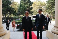 Azərbaycan və Niderland siyasi və iqtisadi əməkdaşlığı genişləndirməyi müzakirə ediblər (FOTO)