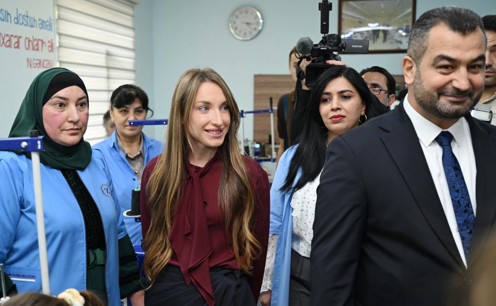 Leyla Əliyeva və Alyona Əliyeva Şamaxıda sosial tikiş müəssisəsinin fəaliyyəti ilə tanış olublar (FOTO)
