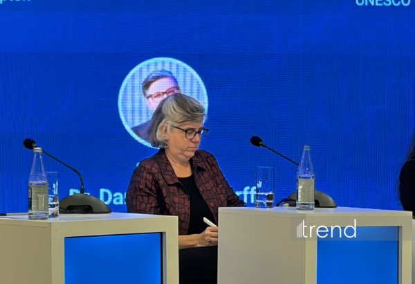 Rəqəmsal mühitdə mədəniyyətlərarası səriştənin inkişafı insan amilinə əsaslanmalıdır - Darla Deardorff