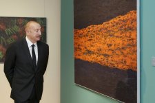 Prezident İlham Əliyev, Birinci xanım Mehriban Əliyeva və ailə üzvləri “Mənim Abşeronum: Üstə gəl” adlı retrospektiv sərgi ilə tanış olublar (FOTO)