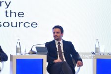 Ümumdünya Mədəniyyətlərarası Dialoq Forumu çərçivəsində “Biznes dialoqu” adlı panel sessiyası keçirilib (FOTO)