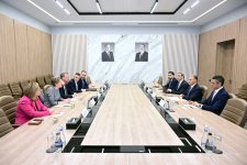 Azərbaycan Niderland şirkəti ilə logistika və investisiya əməkdaşlığını müzakirə edib (FOTO)