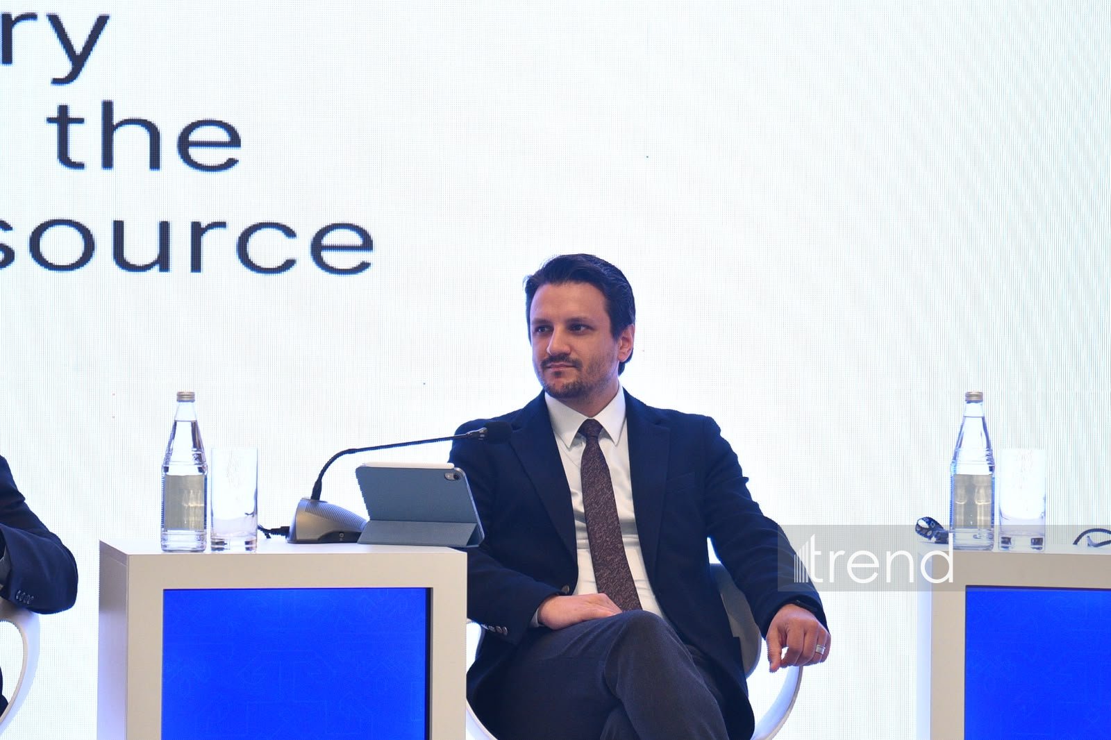 Ümumdünya Mədəniyyətlərarası Dialoq Forumu çərçivəsində “Biznes dialoqu” adlı panel sessiyası keçirilib (FOTO)