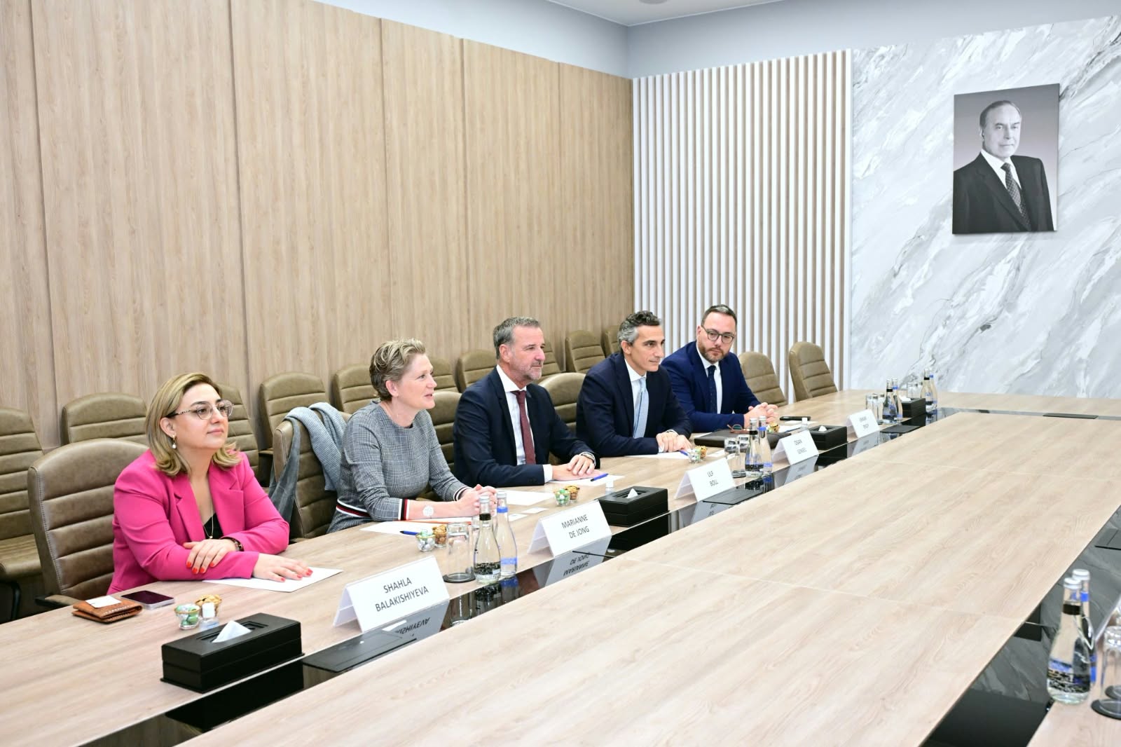 Azərbaycan Niderland şirkəti ilə logistika və investisiya əməkdaşlığını müzakirə edib (FOTO)