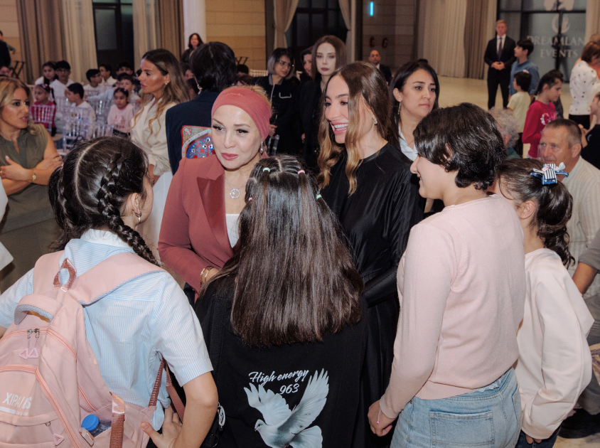 Leyla Əliyeva və Arzu Əliyeva “Cənnətin ariyası” adlı layihə çərçivəsində təqdim olunan konsertdə iştirak ediblər (FOTO)