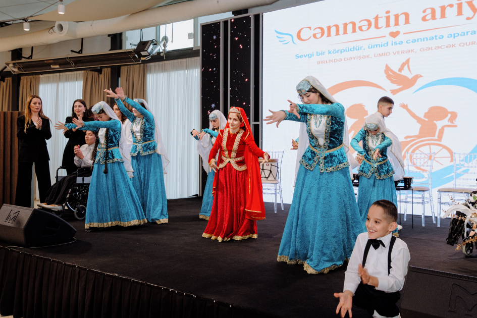 Leyla Əliyeva və Arzu Əliyeva “Cənnətin ariyası” adlı layihə çərçivəsində təqdim olunan konsertdə iştirak ediblər (FOTO)