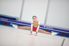 Akrobatika və aerobika gimnastikası üzrə ölkə birinciliklərinə start verilib (FOTO)