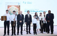 Heydər Əliyev Fondunun vitse-prezidenti Leyla Əliyeva ICESCO-nun “Sülh kitabı”nın Azərbaycana həsr edilən III nəşrinin təqdimatında iştirak edib (FOTO)