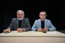 “Zərərli xarici təsirlərə və saxta xəbərlərə qarşı sayıqlığın artırılmasına dəstək” layihəsi ADMİU-da (FOTO/VİDEO)
