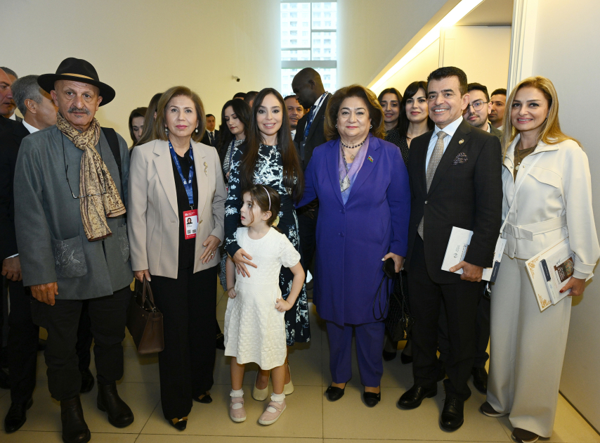 Heydər Əliyev Fondunun vitse-prezidenti Leyla Əliyeva ICESCO-nun “Sülh kitabı”nın Azərbaycana həsr edilən III nəşrinin təqdimatında iştirak edib (FOTO)