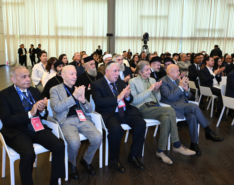 Heydər Əliyev Fondunun vitse-prezidenti Leyla Əliyeva ICESCO-nun “Sülh kitabı”nın Azərbaycana həsr edilən III nəşrinin təqdimatında iştirak edib (FOTO)