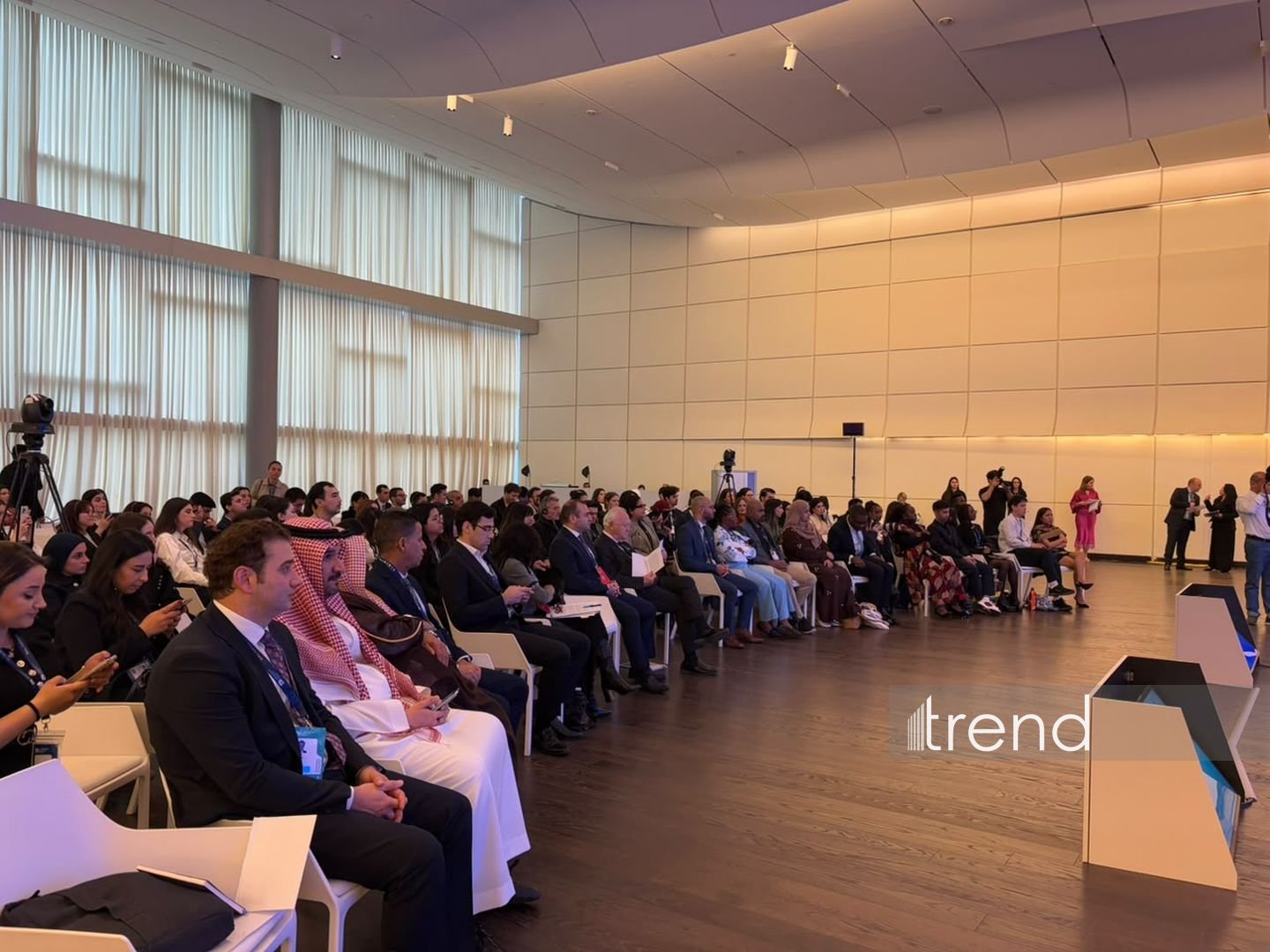 VII Ümumdünya Mədəniyyətlərarası Dialoq Forumunun ikinci günü keçirilir (FOTO)