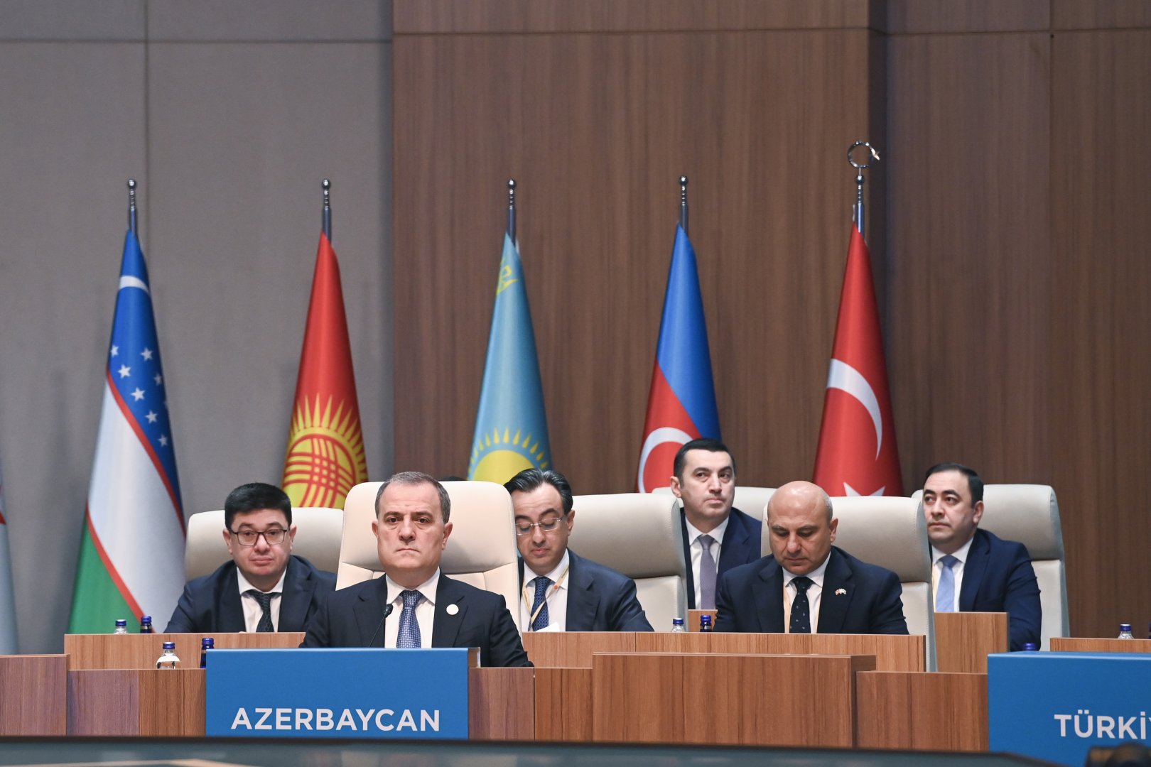 Beynəlxalq hüquqda ikili standartlar dövlətlər üçün yeni çağırışlar yaradır - Ceyhun Bayramov (FOTO)