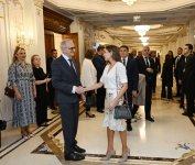 Birinci vitse-prezident Mehriban Əliyeva "Qağayı” tamaşasının təqdimatında iştirak edib (FOTO)