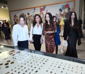 Leyla Əliyeva və Alyona Əliyeva Azərbaycan Rəngkarlığı Muzeyində “ENQRAM” sərgisinin açılışında iştirak ediblər (FOTO)