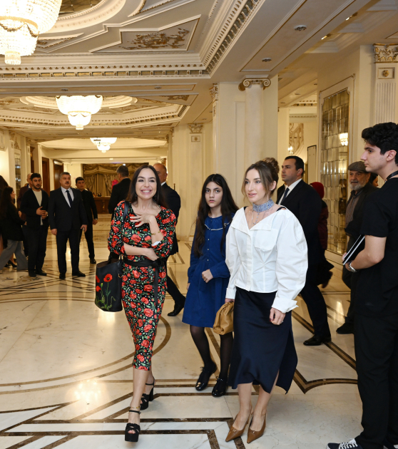Birinci vitse-prezident Mehriban Əliyeva "Qağayı” tamaşasının təqdimatında iştirak edib (FOTO)