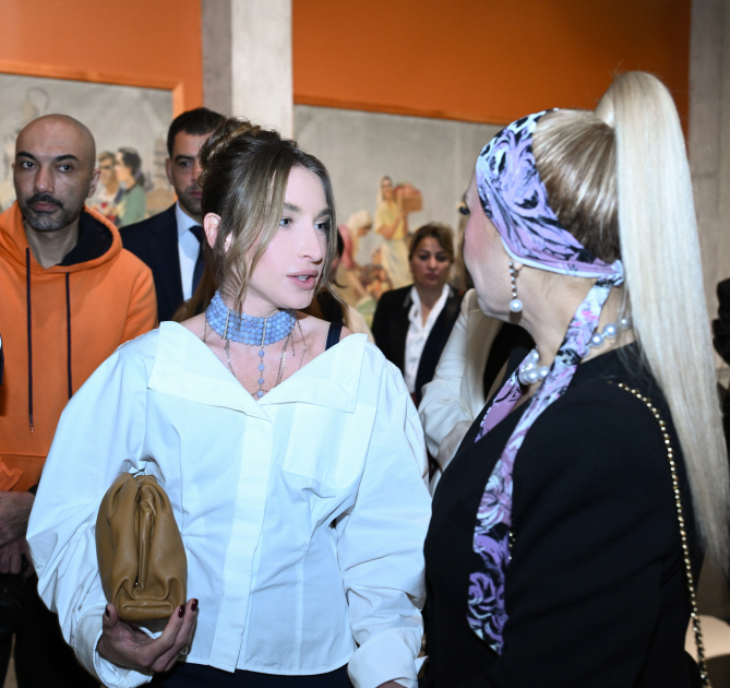Leyla Əliyeva və Alyona Əliyeva Azərbaycan Rəngkarlığı Muzeyində “ENQRAM” sərgisinin açılışında iştirak ediblər (FOTO)
