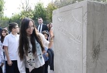 Heydər Əliyev Fondunun vitse-prezidenti Leyla Əliyeva ADA Məktəbində xeyriyyə məqsədli ənənəvi Payız festivalı – “Məhsul bayramı”nda iştirak edib (FOTO)