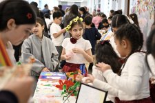 Heydər Əliyev Fondunun vitse-prezidenti Leyla Əliyeva ADA Məktəbində xeyriyyə məqsədli ənənəvi Payız festivalı – “Məhsul bayramı”nda iştirak edib (FOTO)