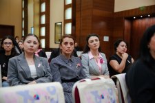 “Çəhrayı addım at!” şüarı altında süd vəzi xərçəngi ilə mübarizə ayına həsr olunmuş yekun görüş başa çatıb (FOTO)
