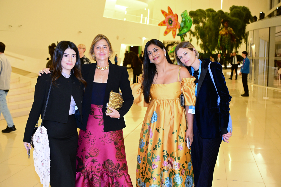 Heydər Əliyev Fondunun vitse-prezidenti Leyla Əliyeva və Alyona Əliyeva “Art Weekend”in rəsmi açılışında iştirak ediblər (FOTO)