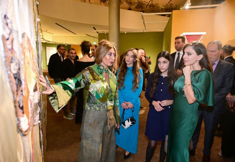 Heydər Əliyev Fondunun vitse-prezidenti Leyla Əliyeva və Alyona Əliyeva “Art Weekend”in rəsmi açılışında iştirak ediblər (FOTO)