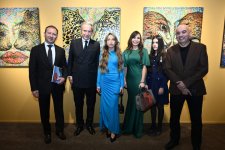 Heydər Əliyev Fondunun vitse-prezidenti Leyla Əliyeva və Alyona Əliyeva “Art Weekend”in rəsmi açılışında iştirak ediblər (FOTO)