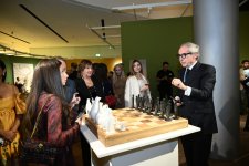 Heydər Əliyev Fondunun vitse-prezidenti Leyla Əliyeva və Alyona Əliyeva “Art Weekend”in rəsmi açılışında iştirak ediblər (FOTO)