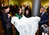 Heydər Əliyev Fondunun vitse-prezidenti Leyla Əliyeva və Alyona Əliyeva “Art Weekend”in rəsmi açılışında iştirak ediblər (FOTO)