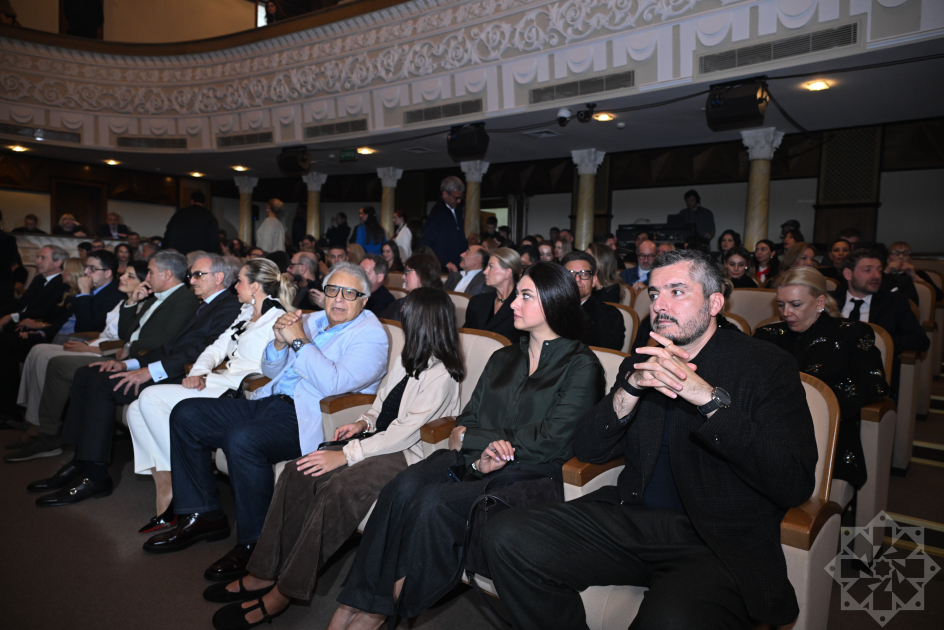 Bakı Beynəlxalq İncəsənət Festivalı çərçivəsində “Zikra: xatirələr gecəsi” tamaşası nümayiş olunub (FOTO)