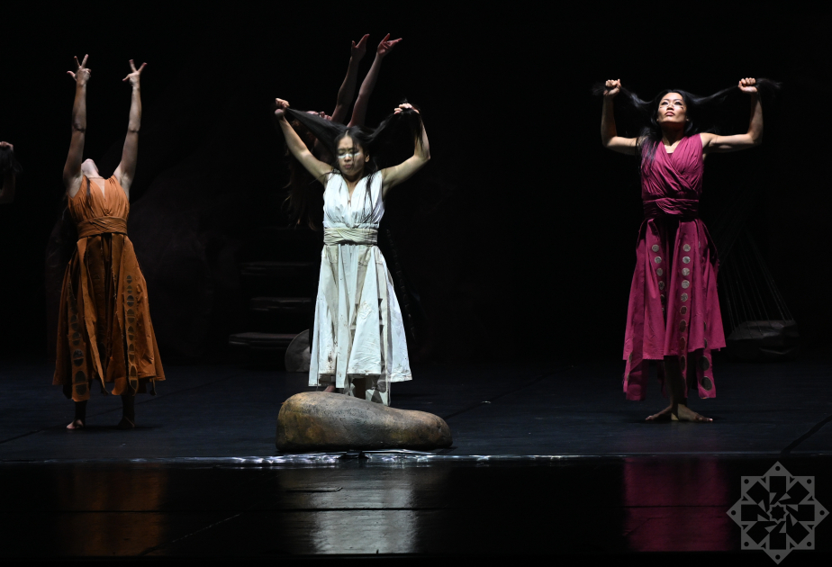 Bakı Beynəlxalq İncəsənət Festivalı çərçivəsində “Zikra: xatirələr gecəsi” tamaşası nümayiş olunub (FOTO)